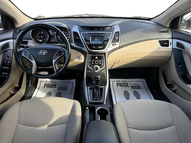 Hyundai Elantra  2016