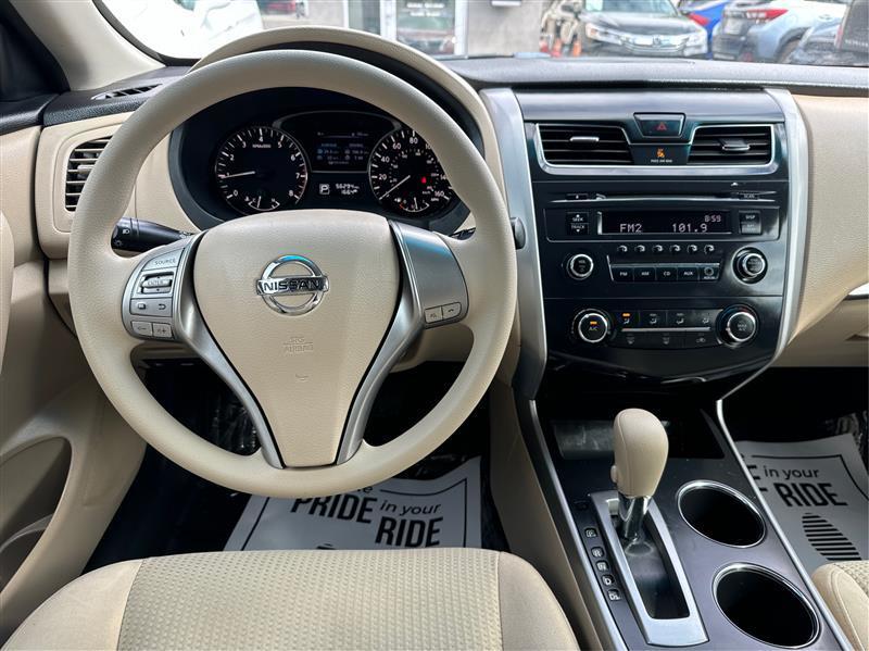 Nissan Altima  2015