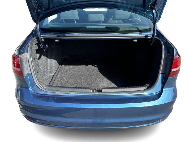 Volkswagen Jetta  2018