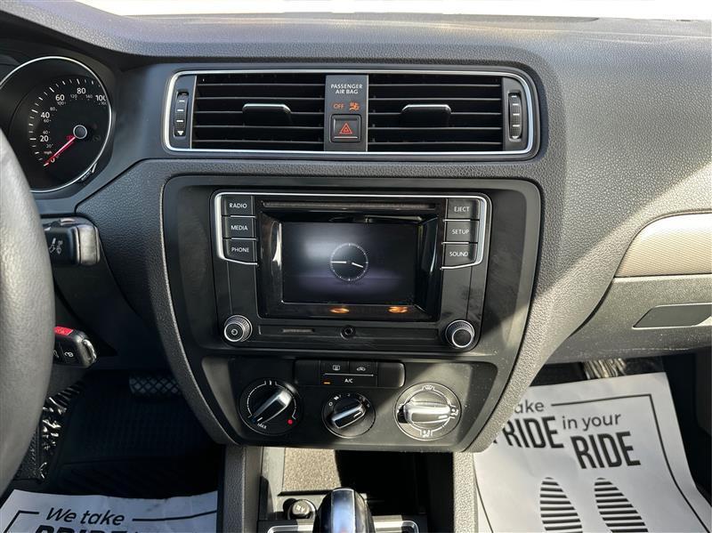 Volkswagen Jetta  2018