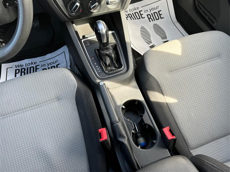 Volkswagen Jetta  2018