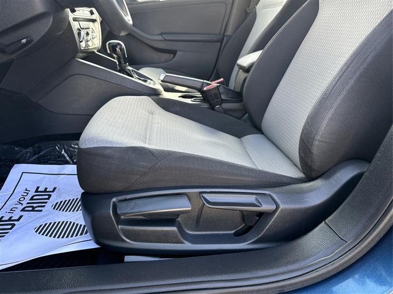 Volkswagen Jetta  2018