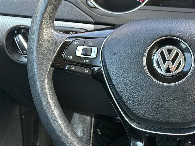 Volkswagen Jetta  2018