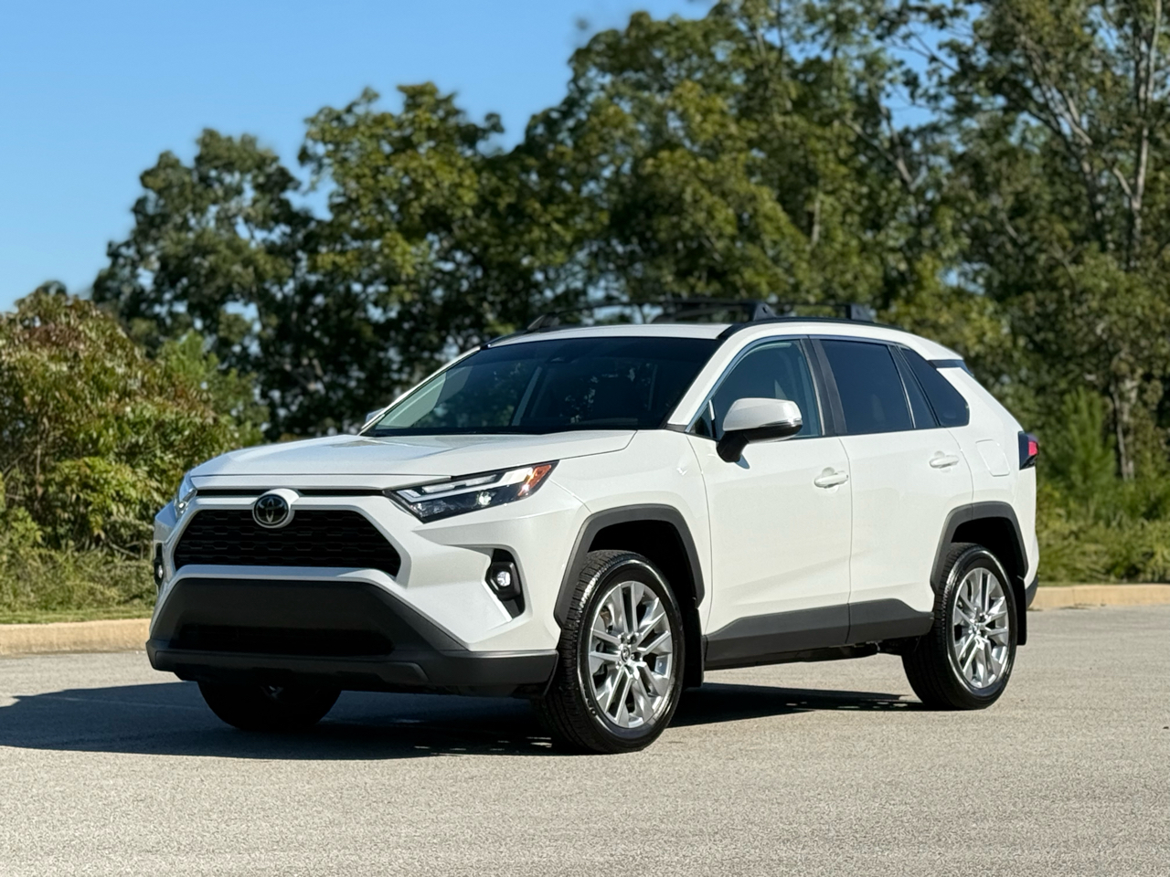 Toyota RAV4 XLE Premium 2025