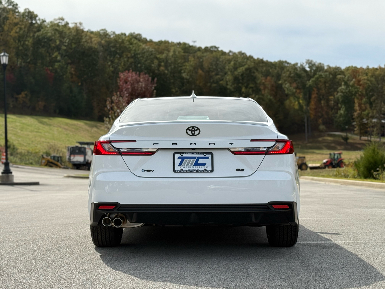 Toyota Camry Hybrid SE 2025