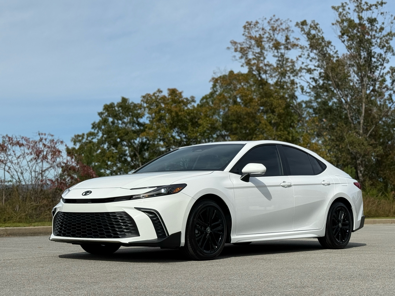 Toyota Camry Hybrid SE 2025