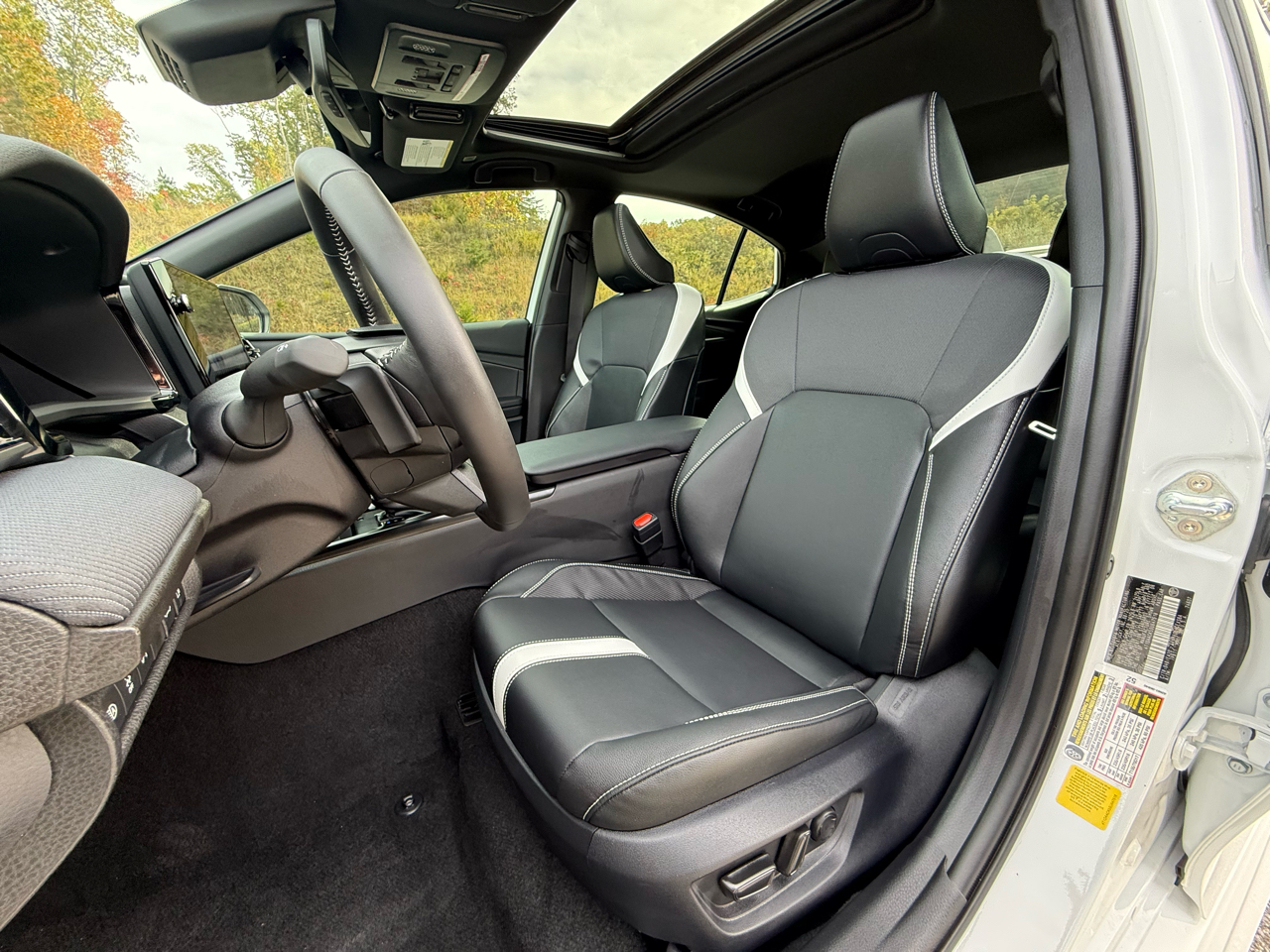 Toyota Camry Hybrid SE 2025