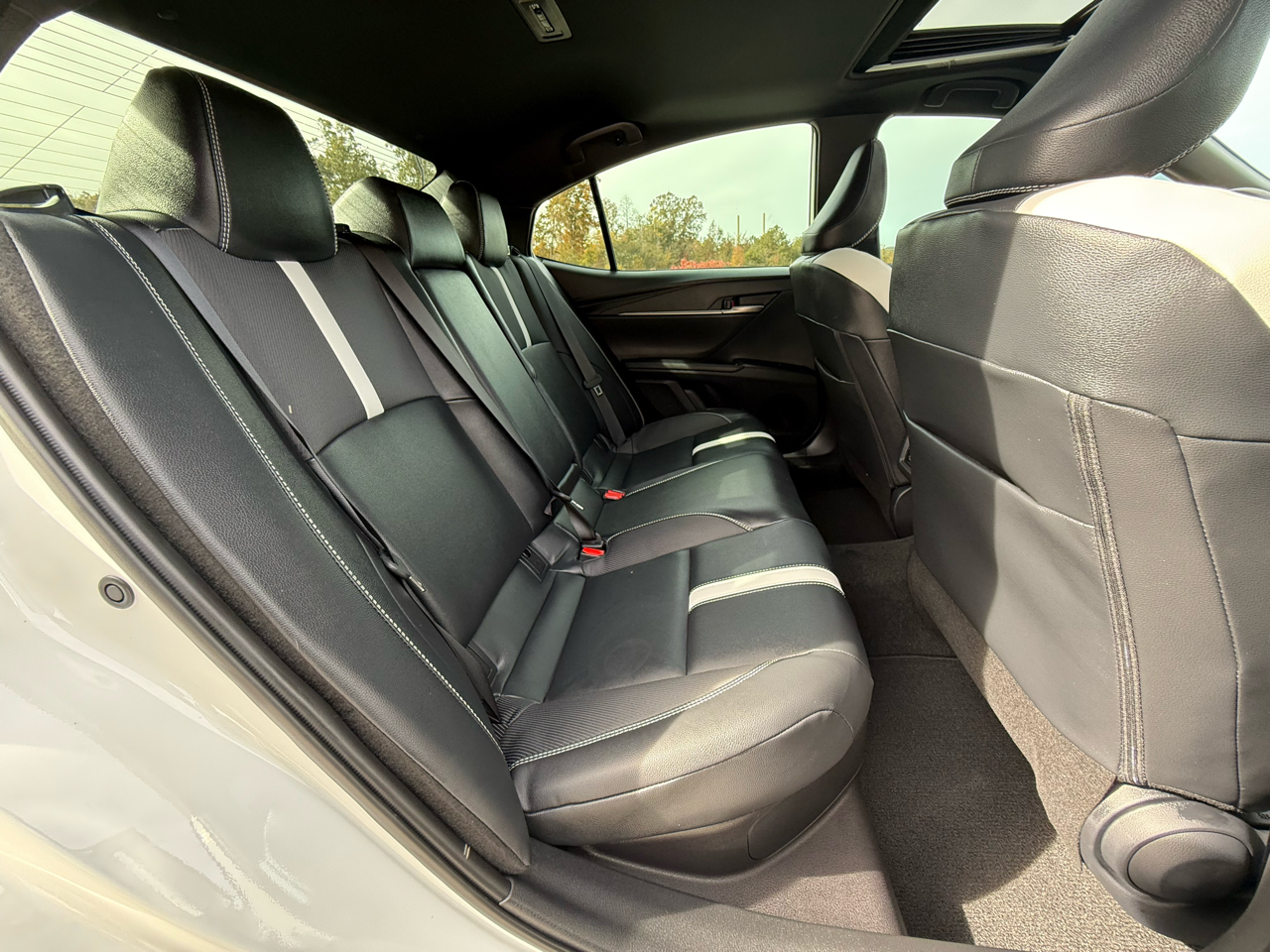 Toyota Camry Hybrid SE 2025