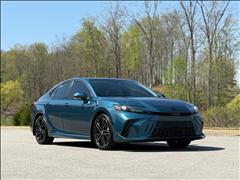 2025 Toyota Camry Hybrid 
