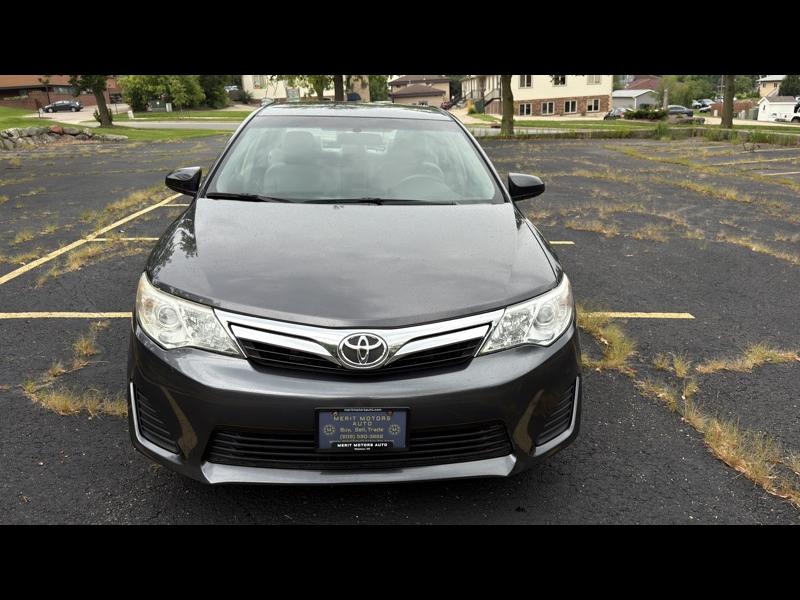 2012 Toyota Camry LE 4D Sedan