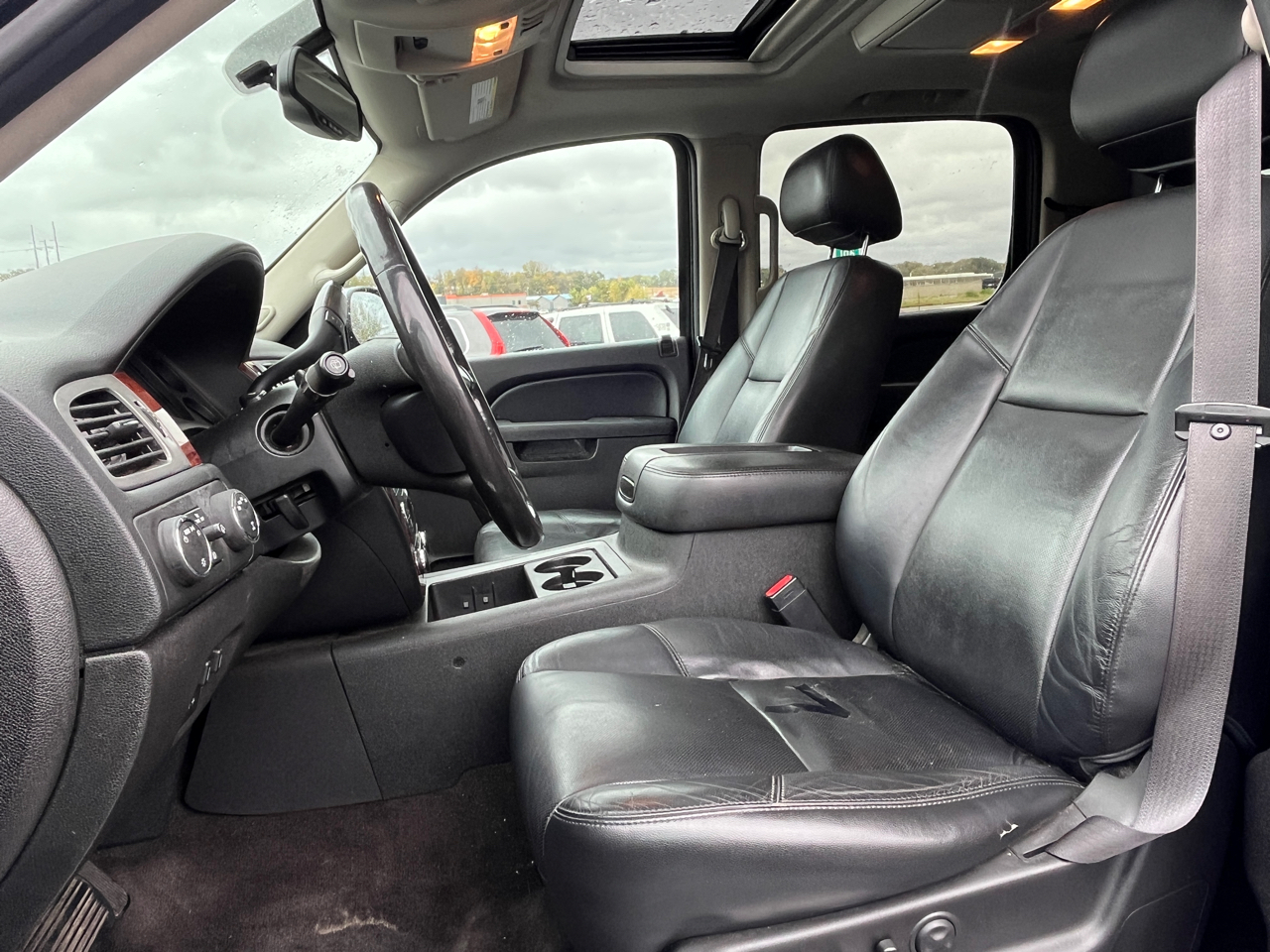Chevrolet Suburban  2012 Chevrolet Suburban  2012