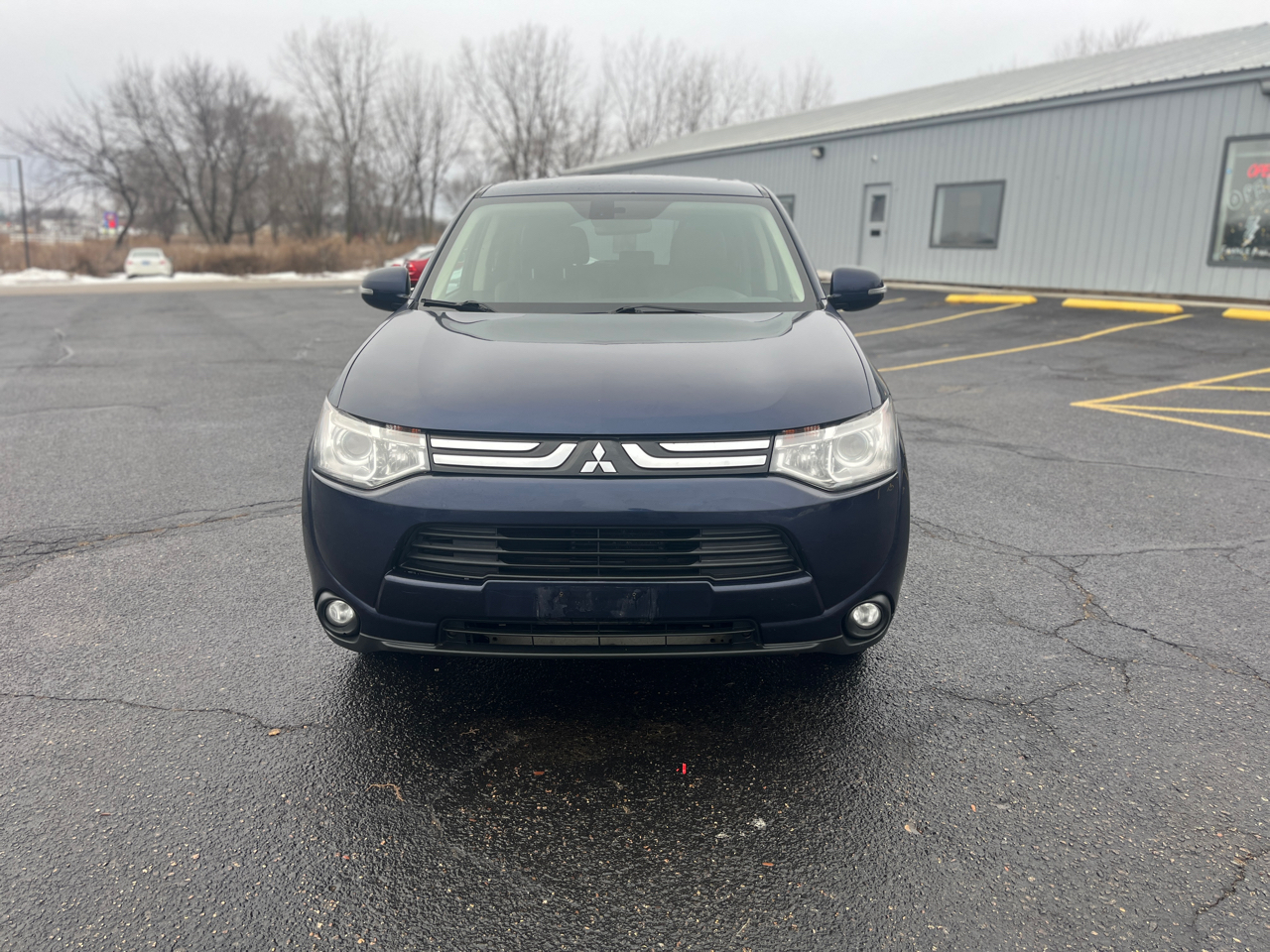 Mitsubishi Outlander  2014
