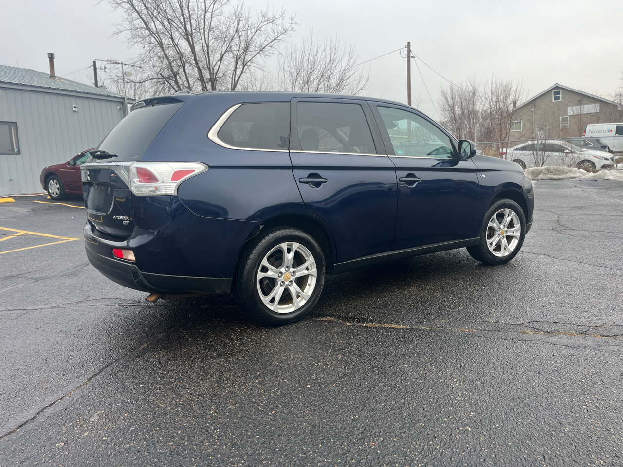 Mitsubishi Outlander  2014