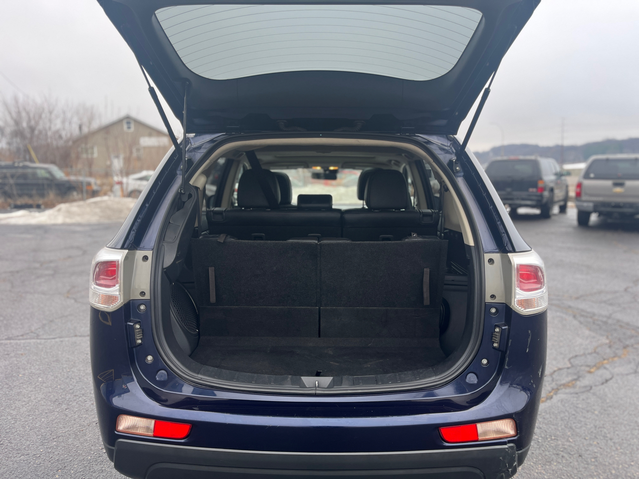 Mitsubishi Outlander  2014