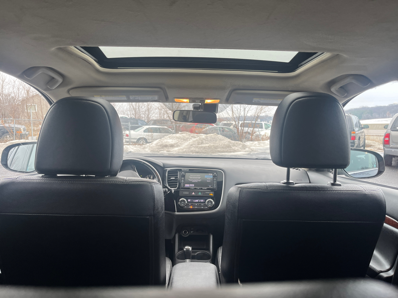 Mitsubishi Outlander  2014