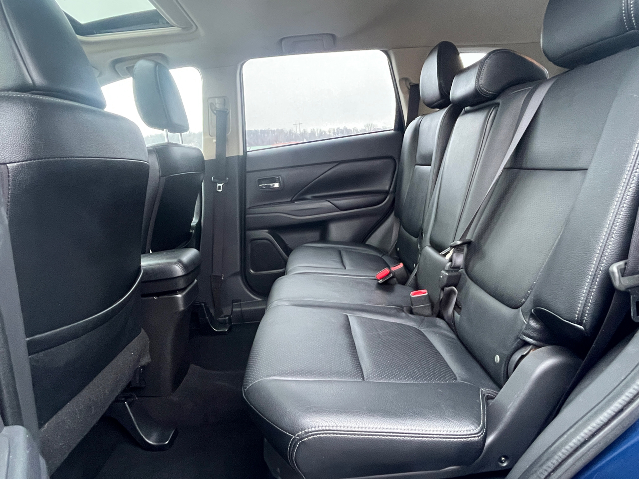 Mitsubishi Outlander  2014