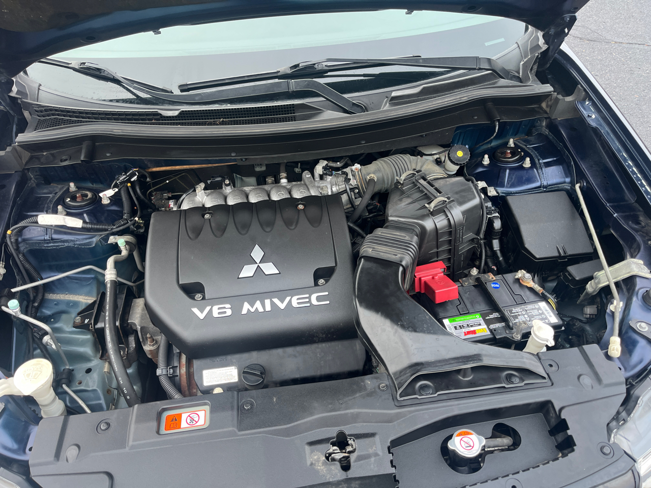 Mitsubishi Outlander  2014