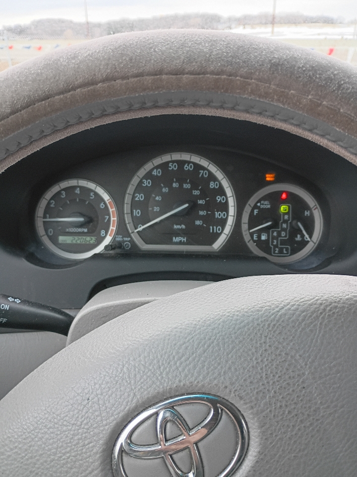 Toyota Sienna XLE AWD 2004