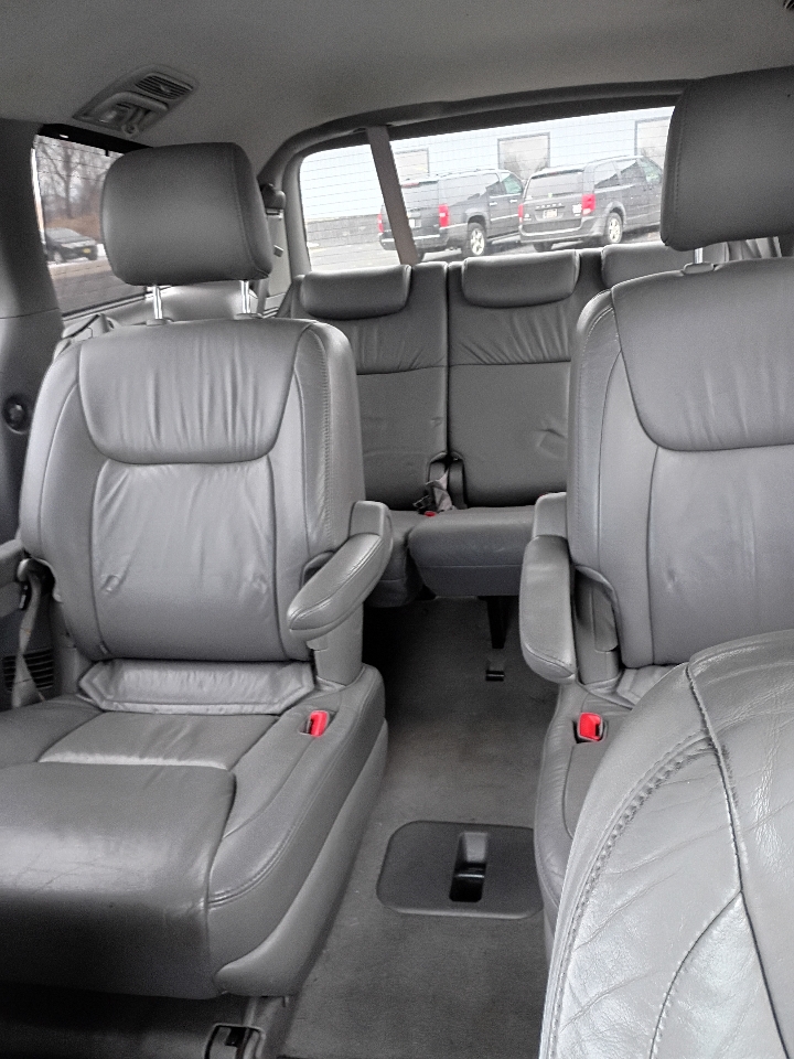 Toyota Sienna XLE AWD 2004