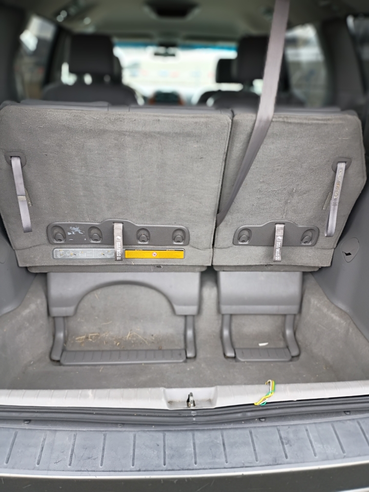 Toyota Sienna XLE AWD 2004