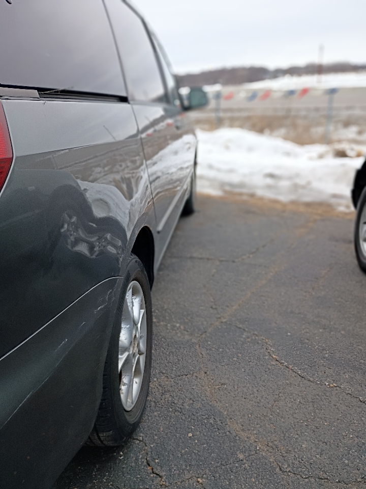 Toyota Sienna XLE AWD 2004