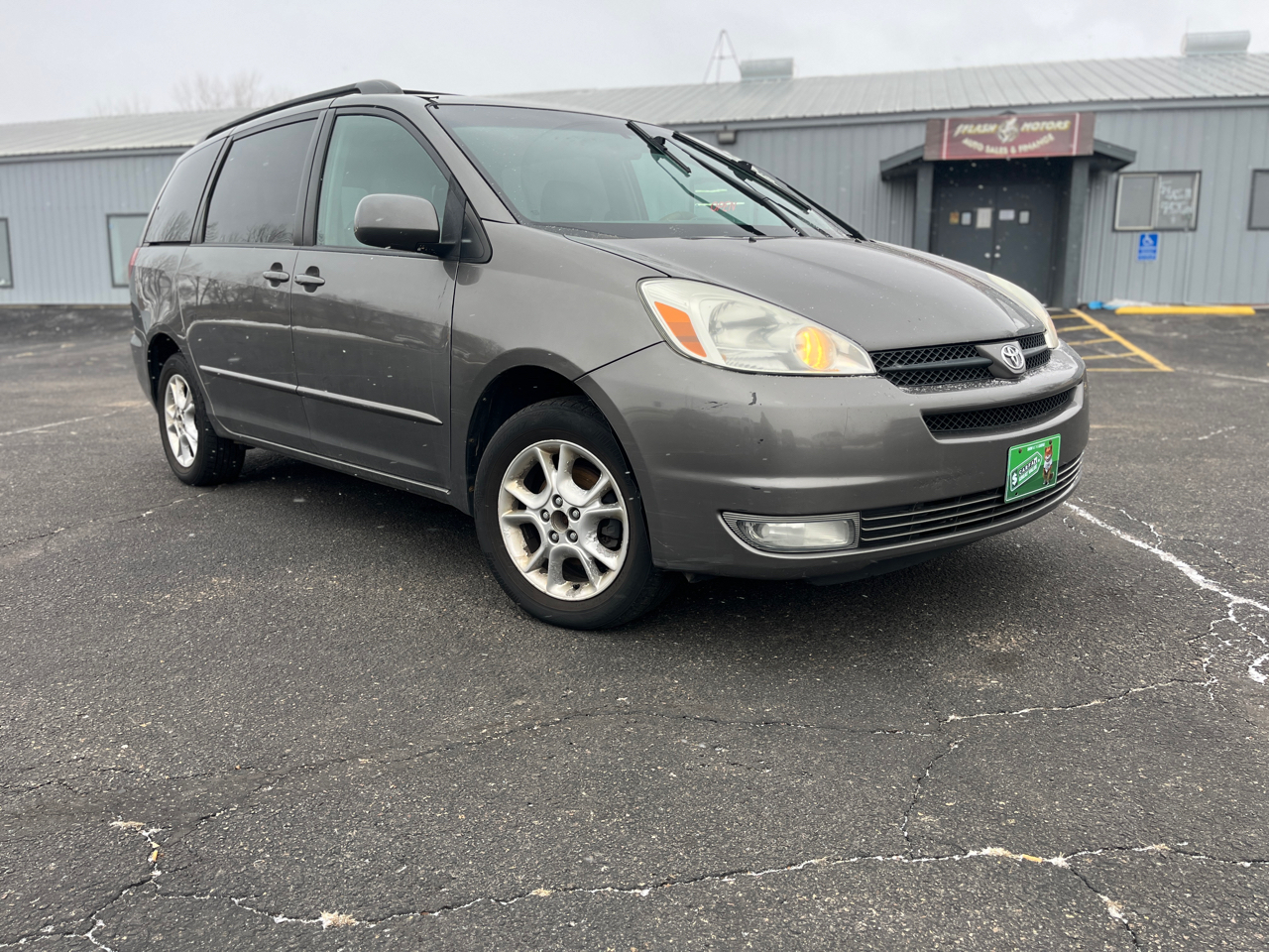 Toyota Sienna XLE AWD 2004