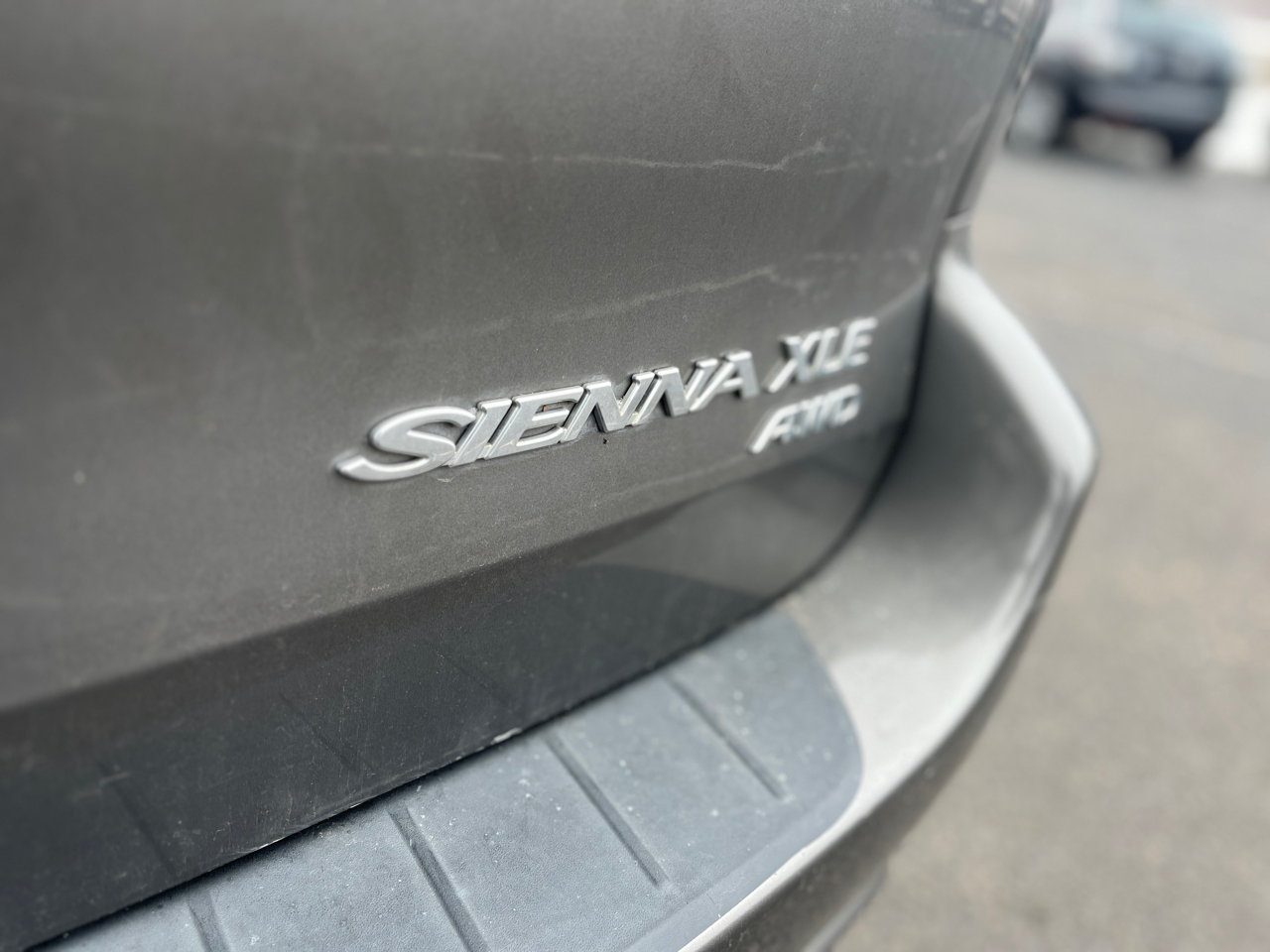 Toyota Sienna XLE AWD 2004