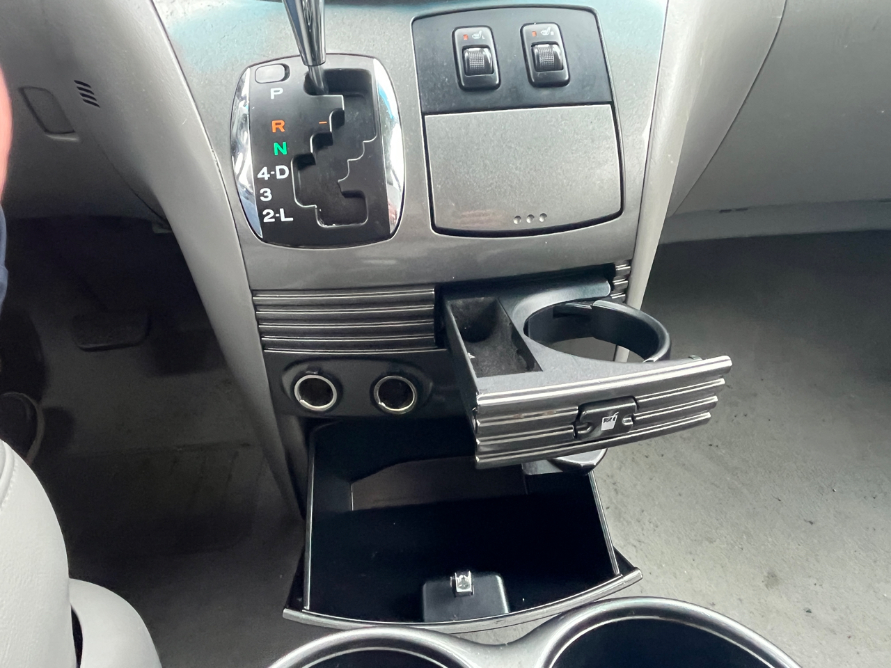 Toyota Sienna XLE AWD 2004