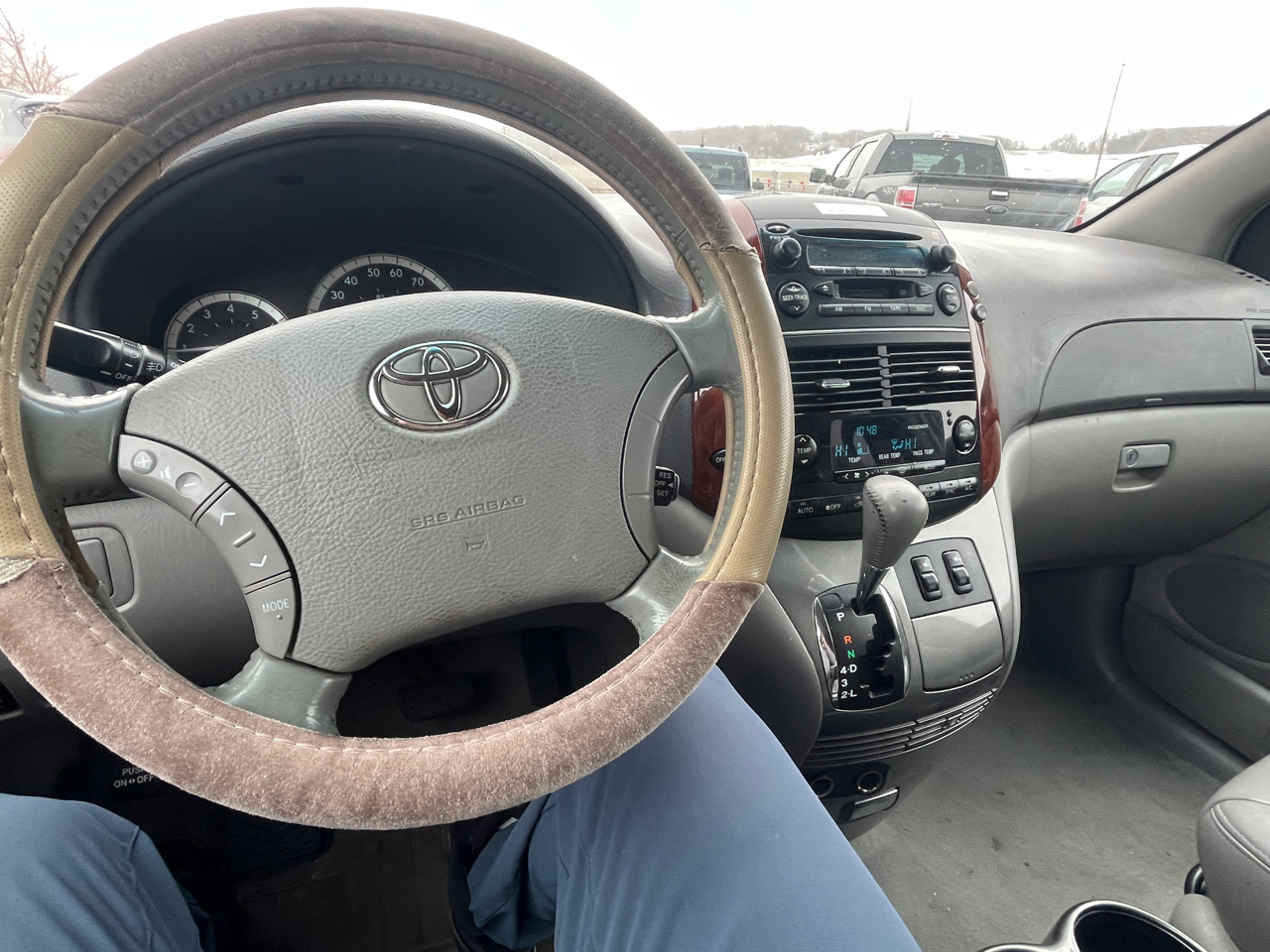 Toyota Sienna XLE AWD 2004