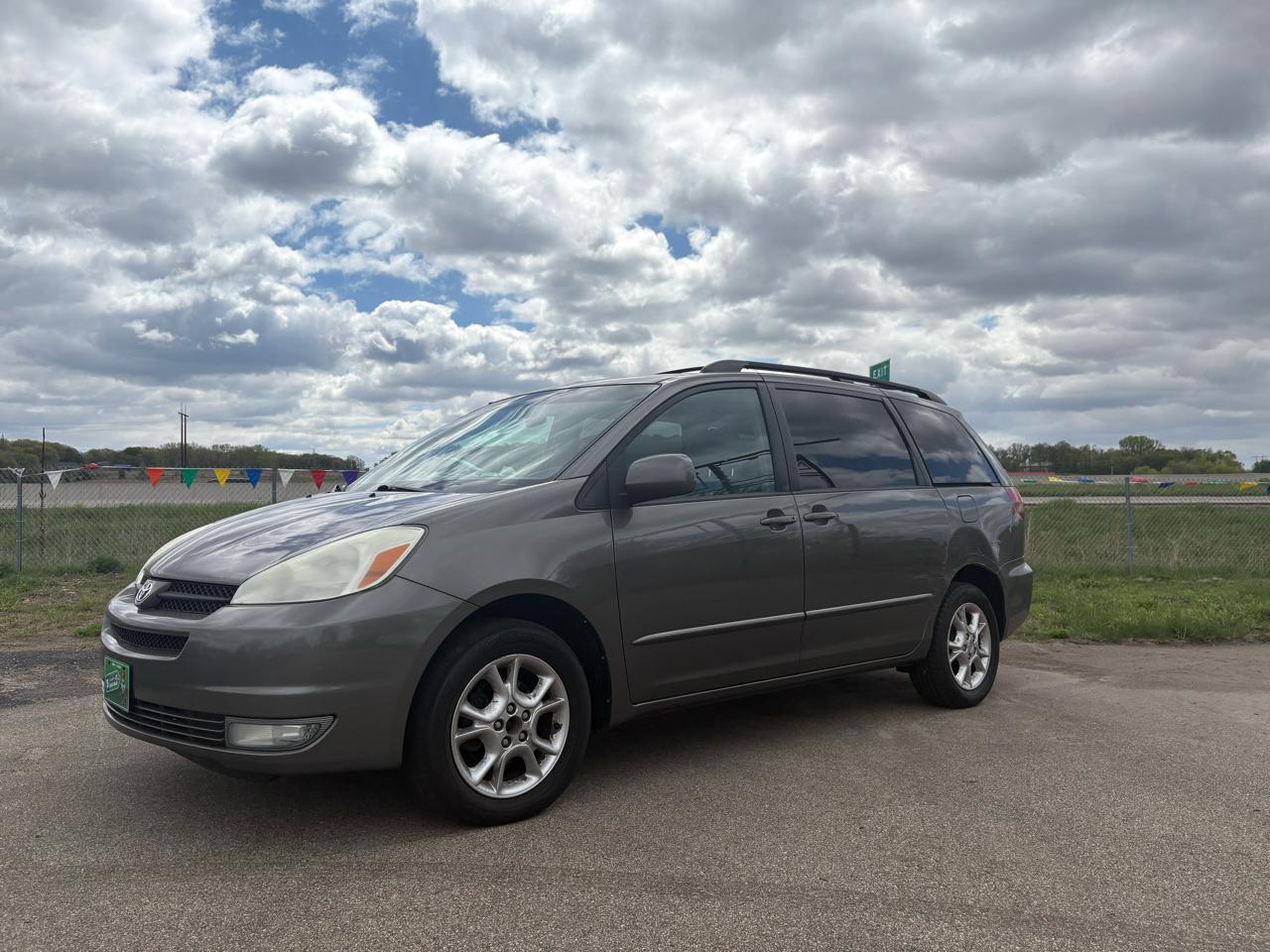 2004 Toyota Sienna 5dr XLE AWD (Natl)