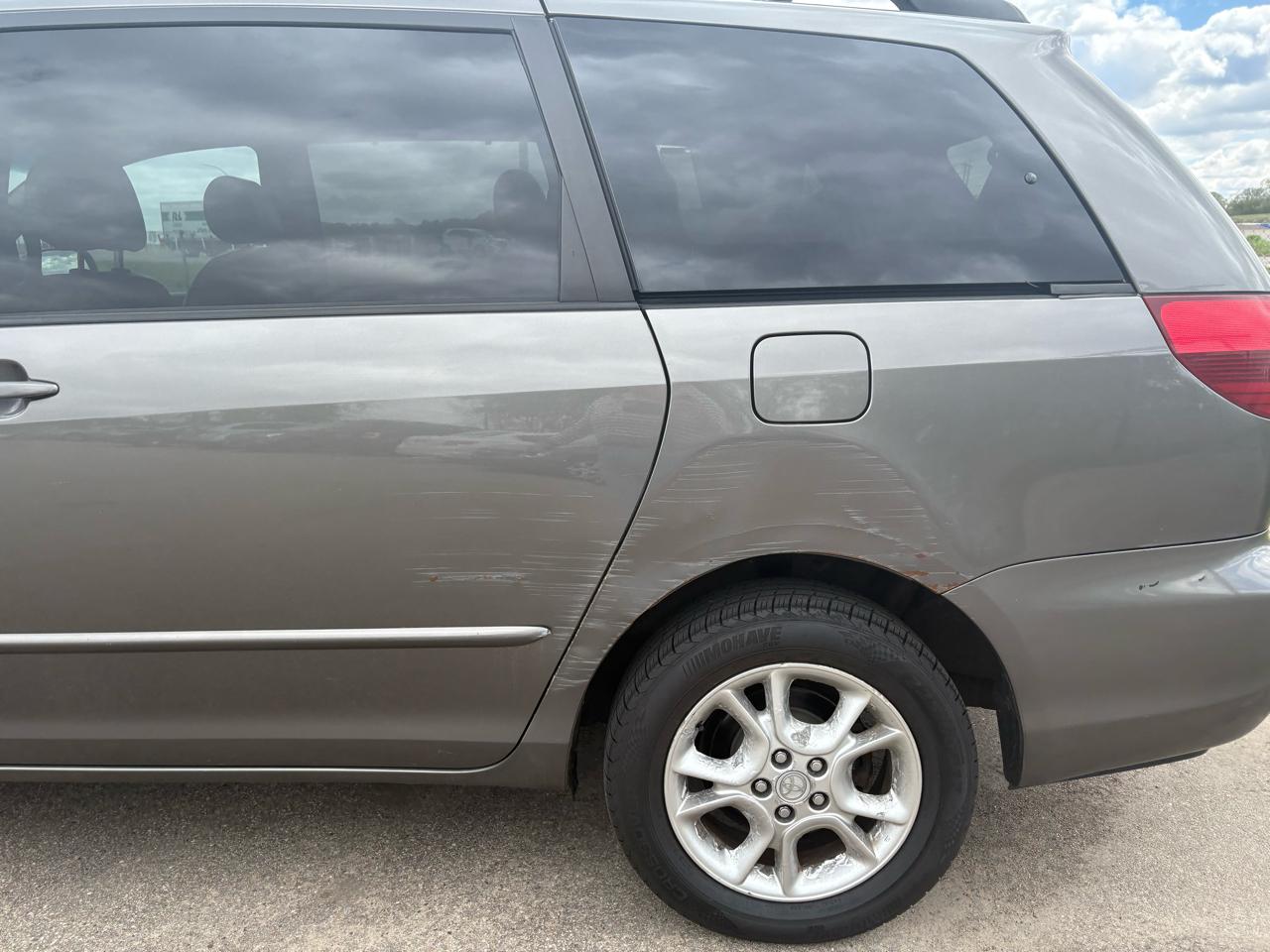 Toyota Sienna 5dr XLE AWD (Natl) 2004