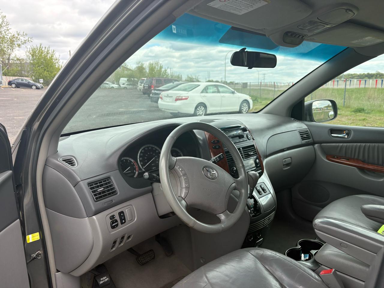 Toyota Sienna 5dr XLE AWD (Natl) 2004