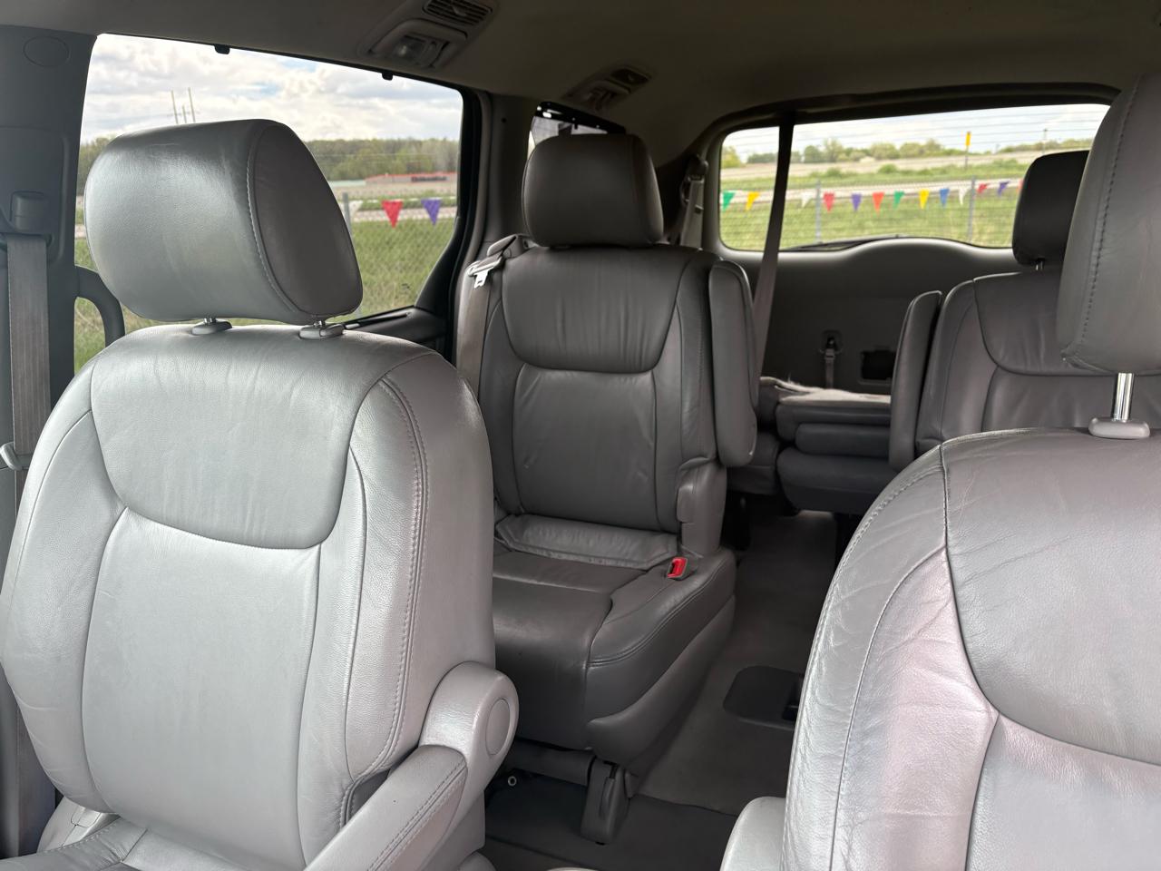 Toyota Sienna 5dr XLE AWD (Natl) 2004