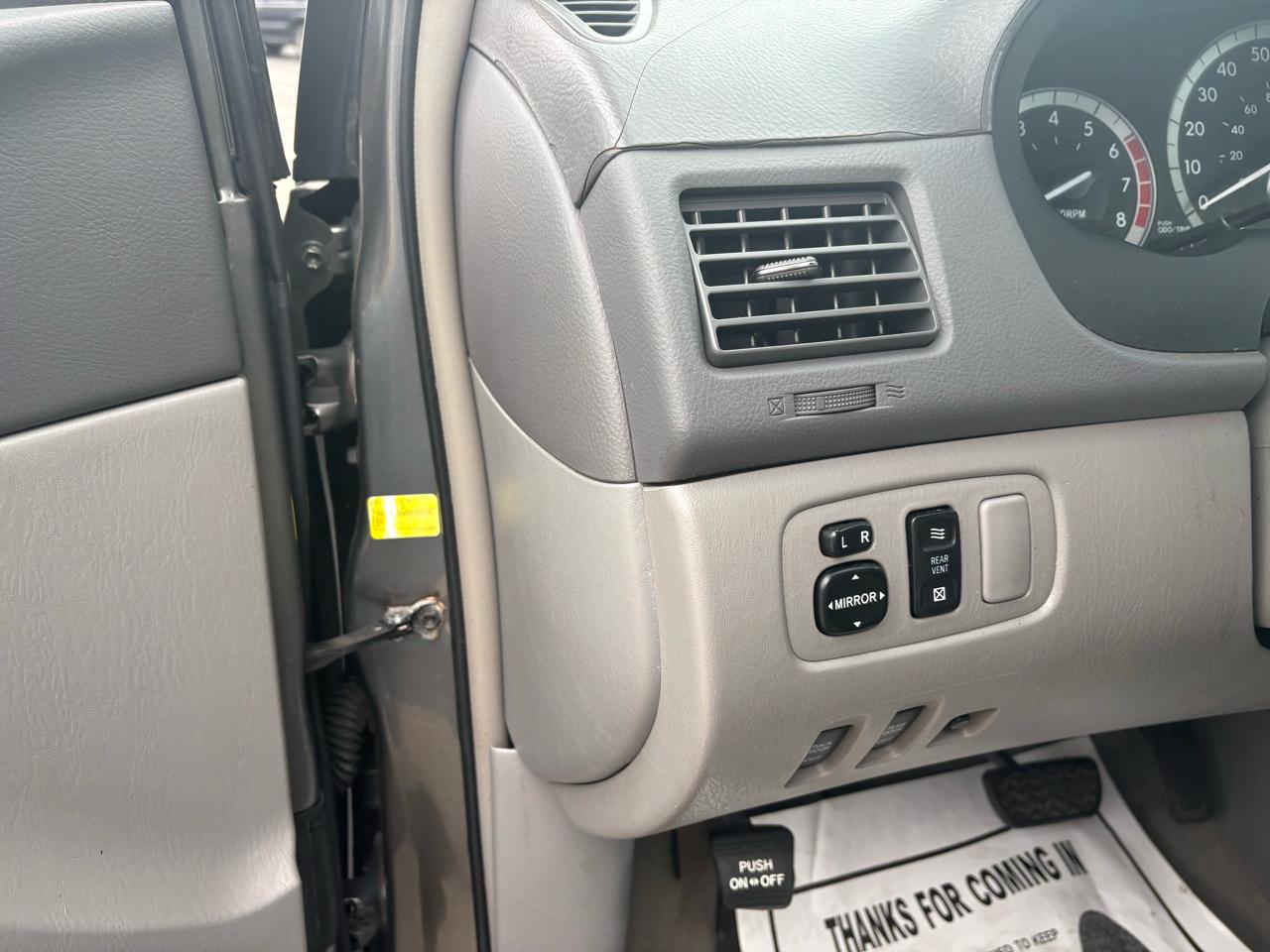 Toyota Sienna 5dr XLE AWD (Natl) 2004
