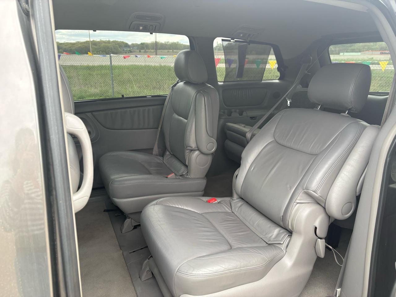 Toyota Sienna 5dr XLE AWD (Natl) 2004
