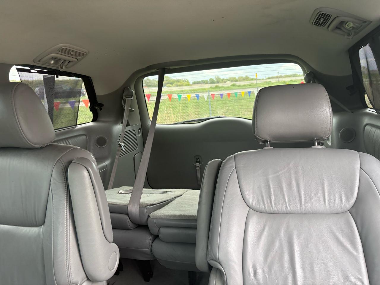 Toyota Sienna 5dr XLE AWD (Natl) 2004