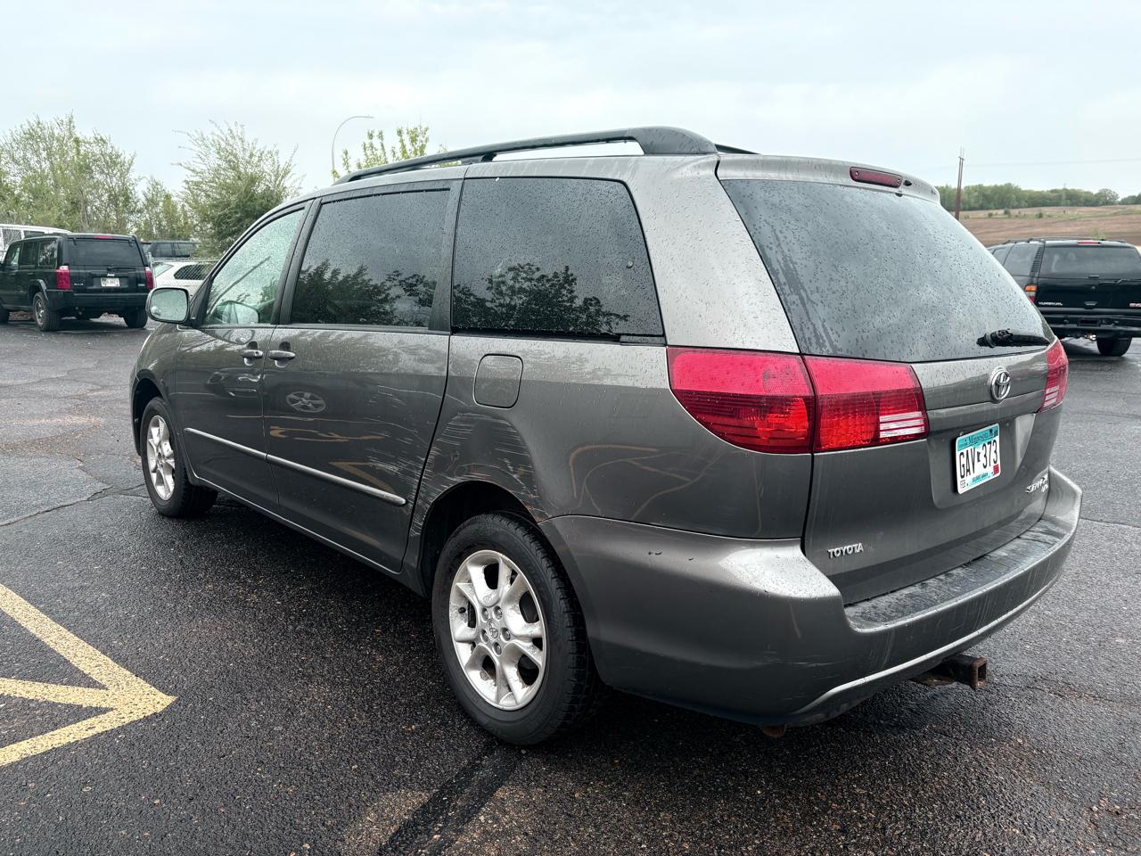 Toyota Sienna 5dr XLE AWD (Natl) 2004