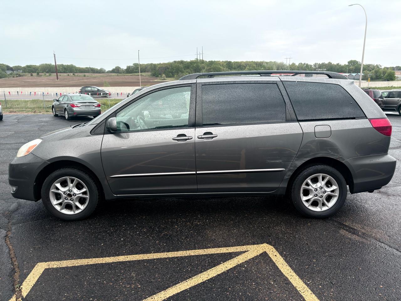 Toyota Sienna 5dr XLE AWD (Natl) 2004