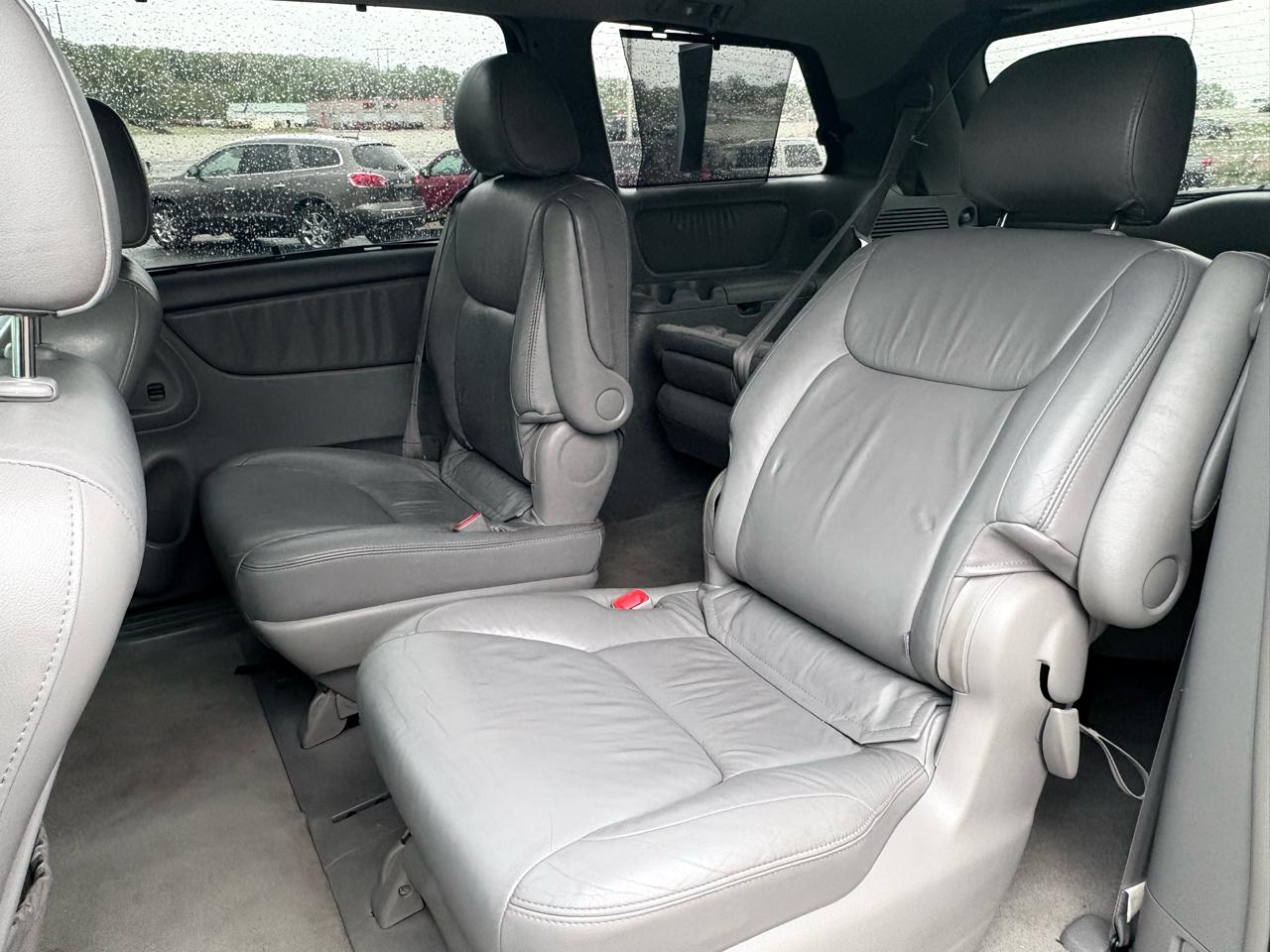 Toyota Sienna 5dr XLE AWD (Natl) 2004
