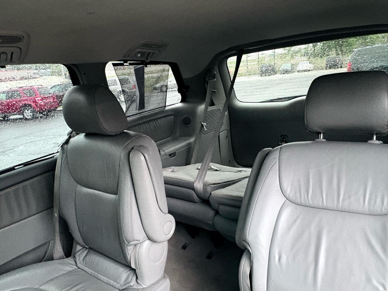 Toyota Sienna 5dr XLE AWD (Natl) 2004