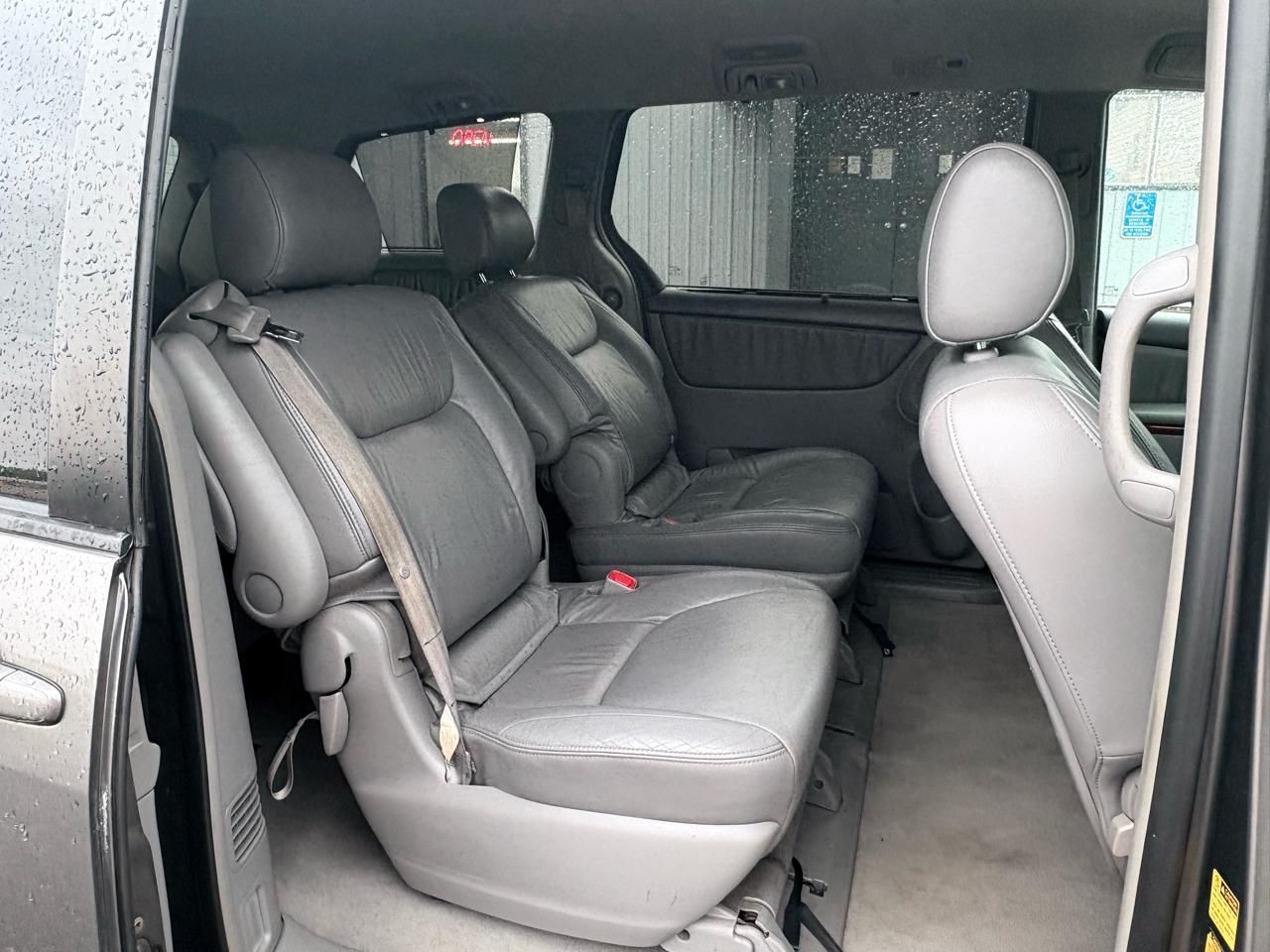 Toyota Sienna 5dr XLE AWD (Natl) 2004