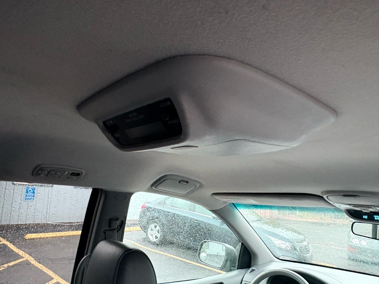 Toyota Sienna 5dr XLE AWD (Natl) 2004