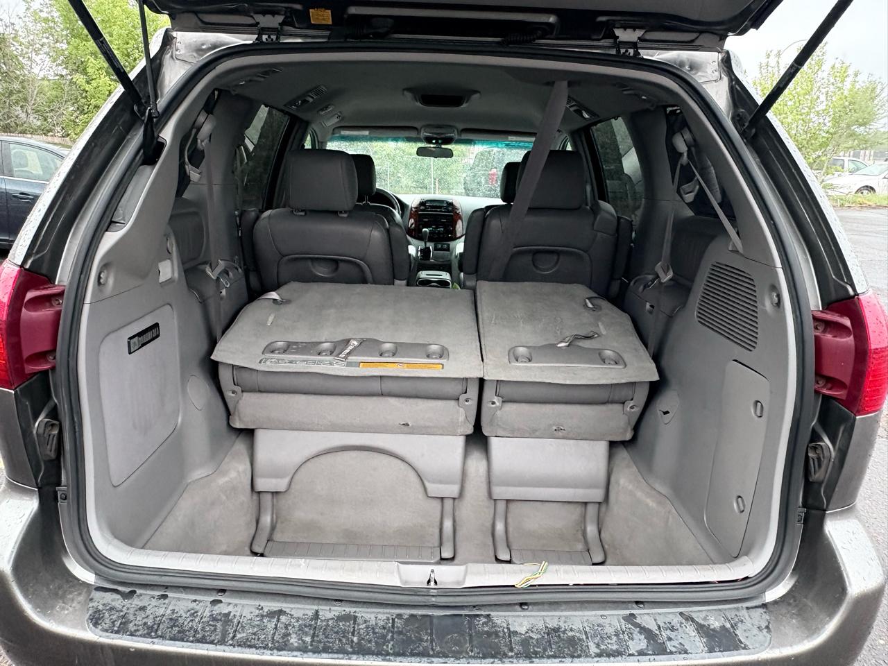 Toyota Sienna 5dr XLE AWD (Natl) 2004