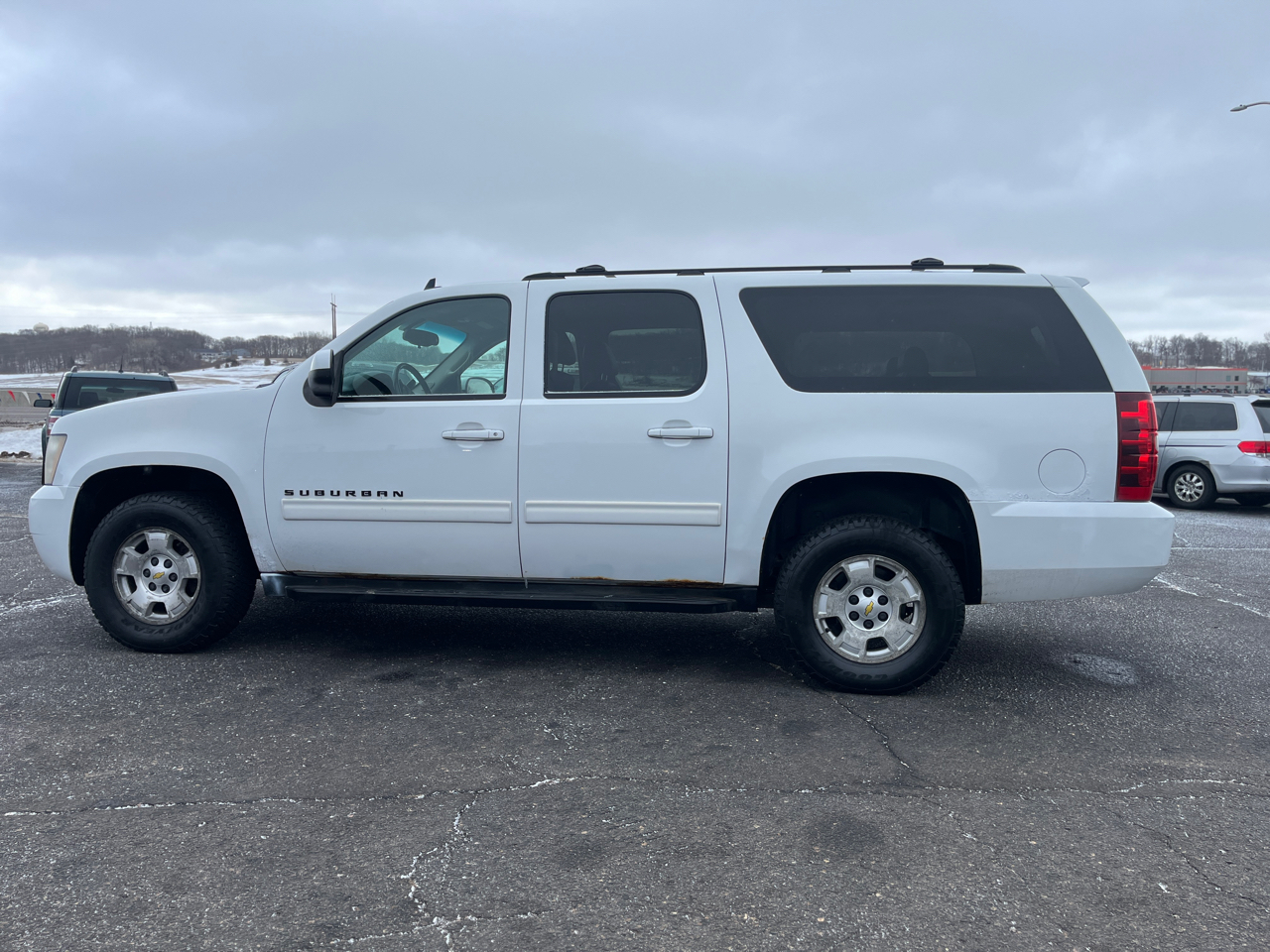 Chevrolet Suburban LT 2011