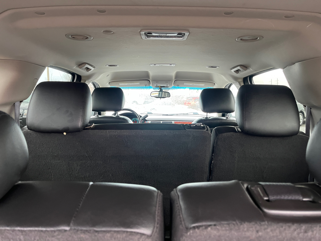 Chevrolet Suburban LT 2011