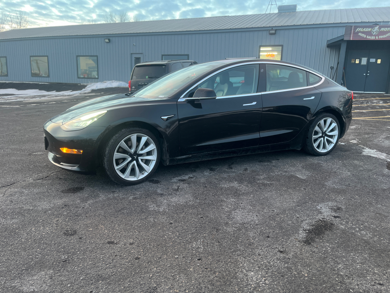 Tesla Model 3  2019