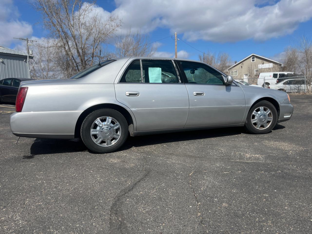 Cadillac DeVille  2004