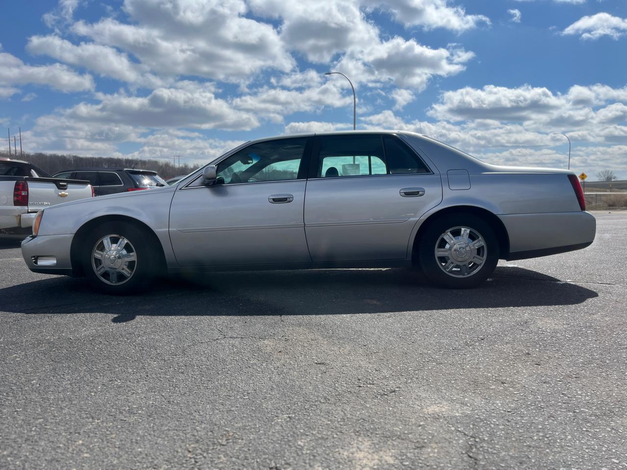 Cadillac DeVille  2004