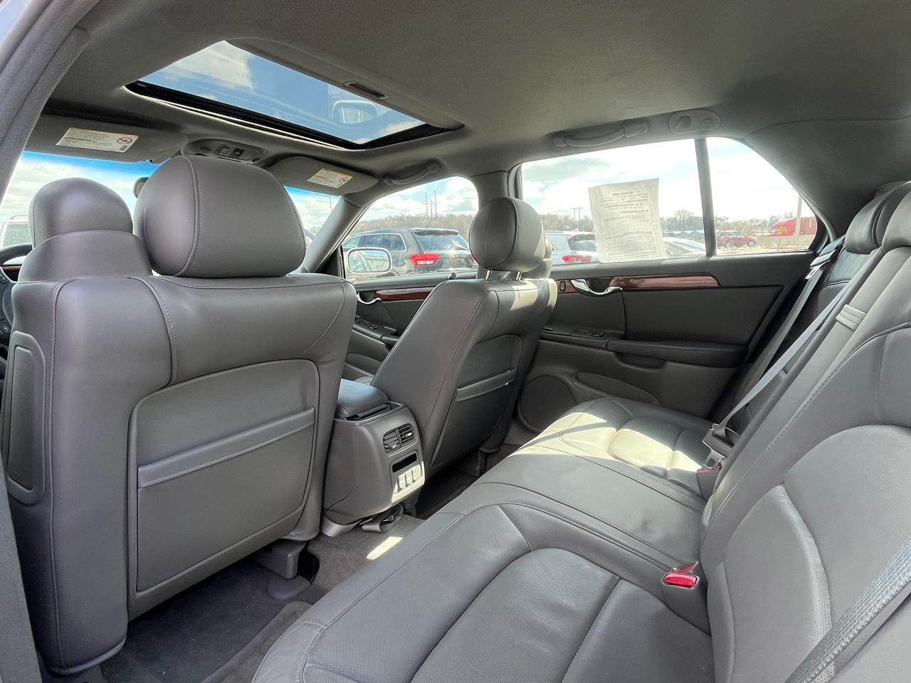 Cadillac DeVille  2004