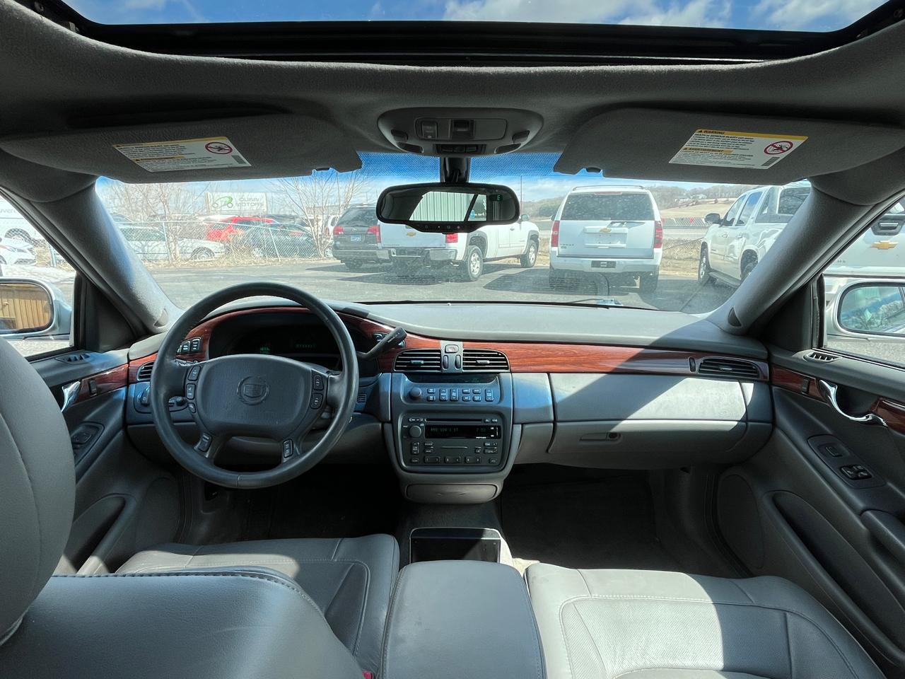 Cadillac DeVille  2004